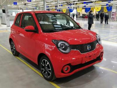 起步，與世界同步 華晨新日新能源汽車首車下線